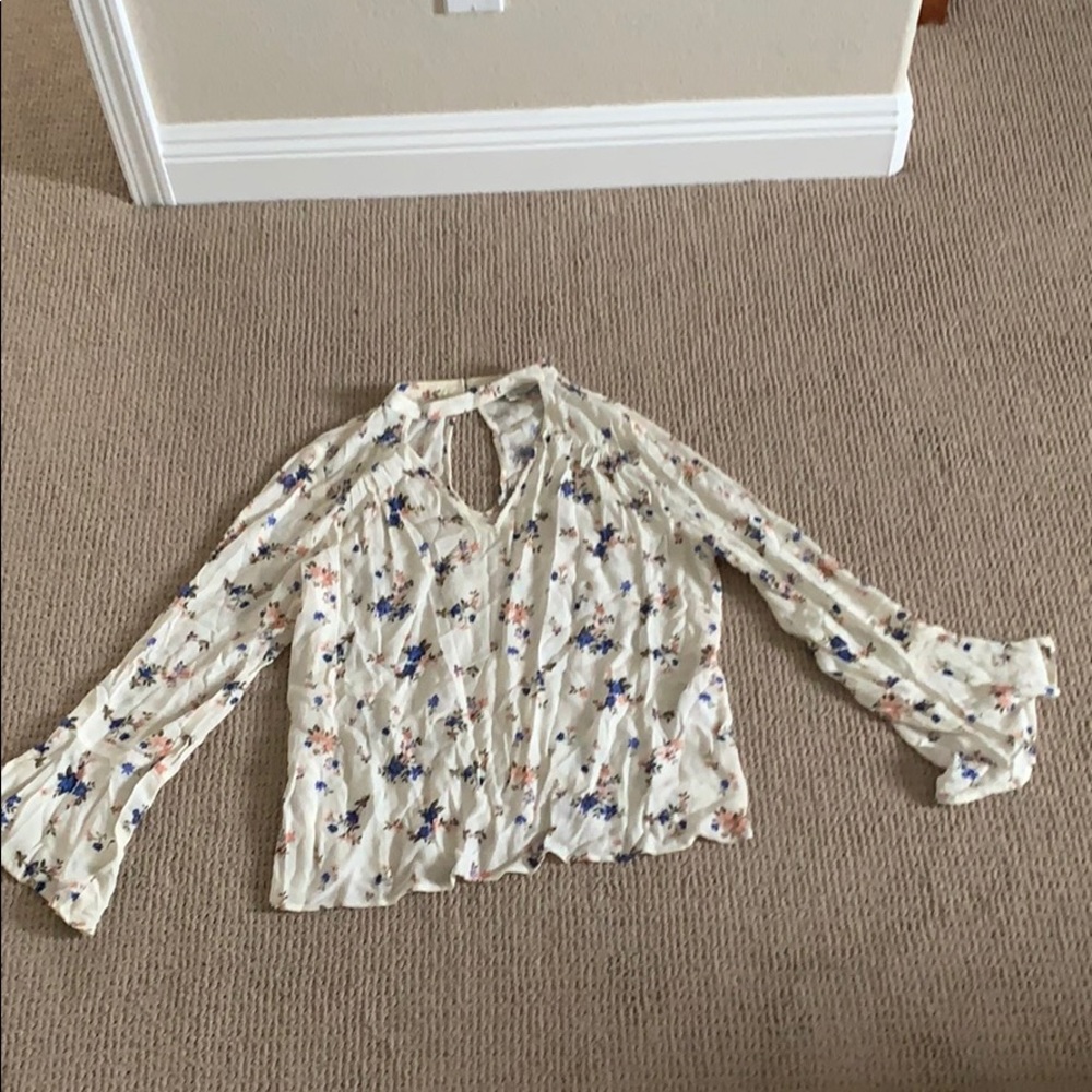 American Eagle White long sleeve blouse